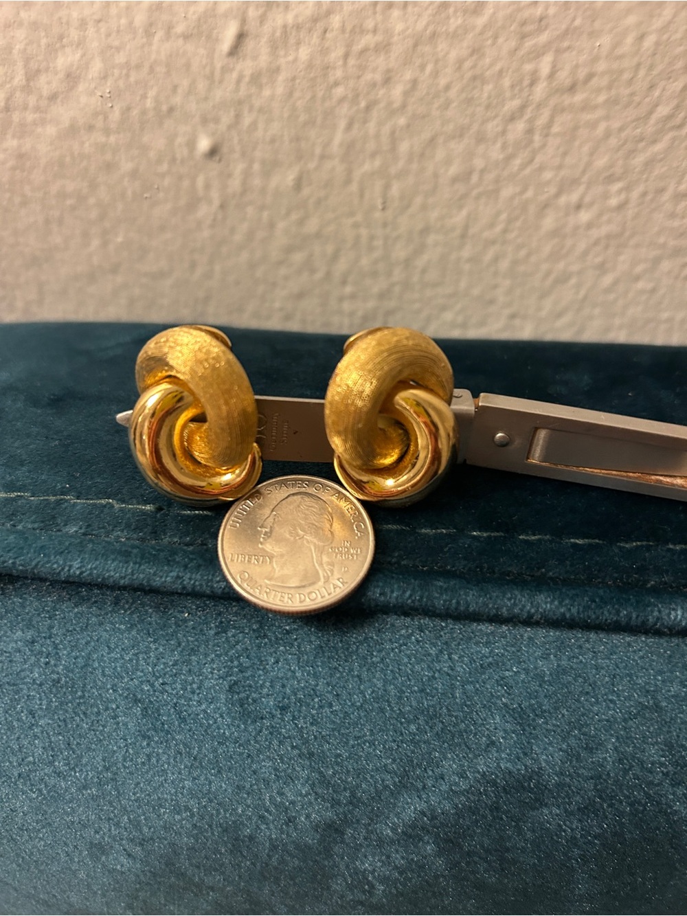 Dior vintage gold plated brass earrings in excellent condition